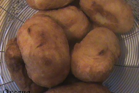 Фото к рецепту: Пирожки картофельные с сосиской