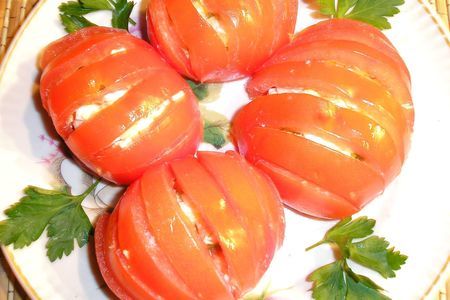 Фото к рецепту: Фаршированные  помидоры