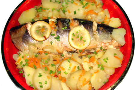 Рыбка в картофельном"море"