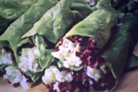 Фото к рецепту: Сигары из салатных листьев