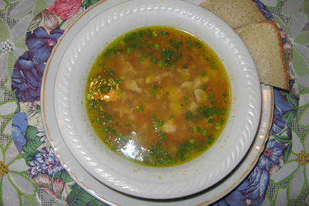 Фото к рецепту: Чечевичный суп с копченой индейкой