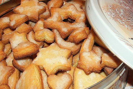 Фото к рецепту: Сахарные печенюшки "скороспелочки"