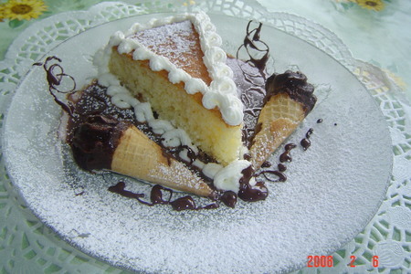 Фото к рецепту: Греческий манный десерт