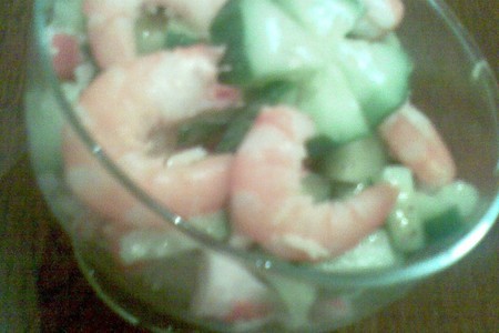 Фото к рецепту: Салат с креветками и крабами