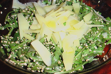 Фото к рецепту: Салат из рукколы