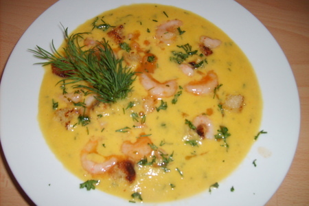 Фото к рецепту: Суп-пюре с креветками "по-франкийски"