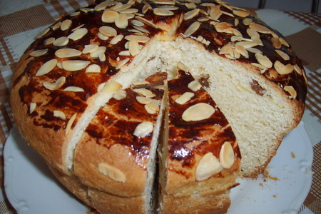 Фото к рецепту: Традиционный пасхальный хлеб-mazanec