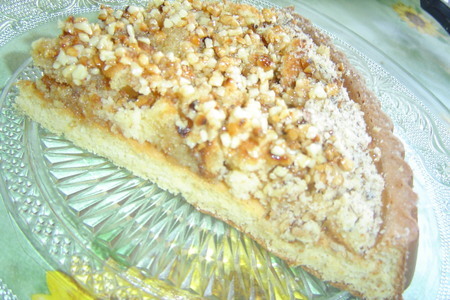 Фото к рецепту: Марципановый торт с орехами.