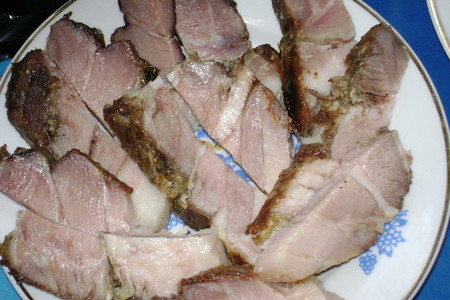 Фото к рецепту: Запеченое мясо по домашнему