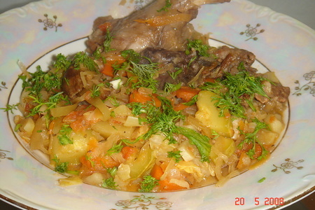 Фото к рецепту: Сборное рагу из овощей и грибов с мясом нутрии