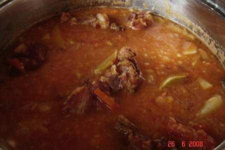 Фото к рецепту: Чечевичный суп с ребрышками