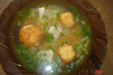 Фото к рецепту: Суп с сырными лепёшечками