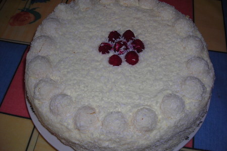 Фото к рецепту: Торт " рафаелло"