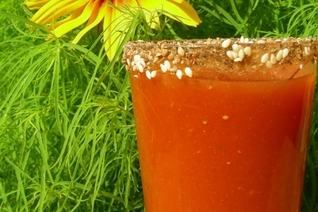 Фото к рецепту: Напиток овощной "лето в стакане"