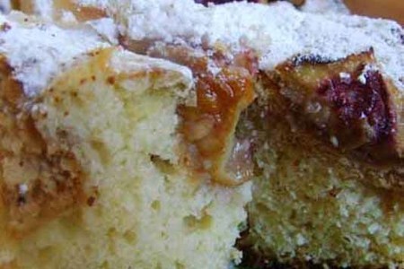 Фото к рецепту: Персик да печенюжка получился пирожок( сладкиш с праскови)