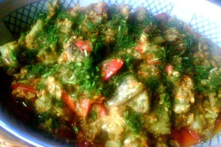 Фото к рецепту: Теплый салат из баклажан