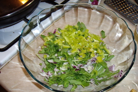 Салат с рукколой