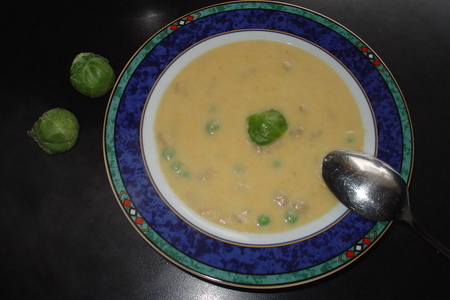 Фото к рецепту: Овощной крем-суп со сливочным сыром.