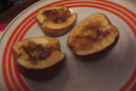 Фото к рецепту: Печеные яблоки с корицей