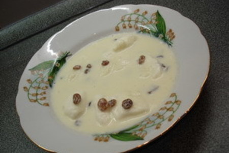 Фото к рецепту: Молочный сладкий суп с клецками
