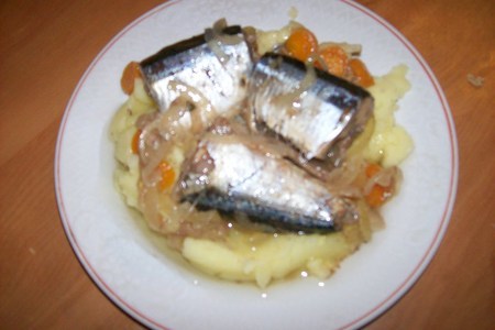 Фото к рецепту: Морская рыба в масляно-уксусном соусе