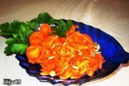 Фото к рецепту: Салат "оранжевое настроение"
