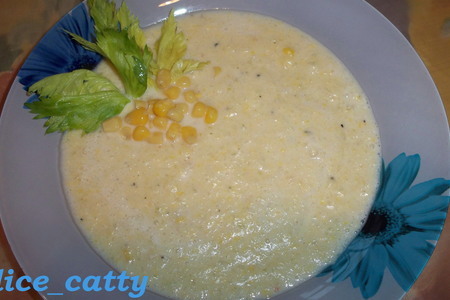 Фото к рецепту: Суп-пюре из кукурузы с плавленым сырком