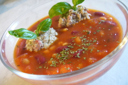 Томатный суп-пюре  с фасолью а la cilli con carne