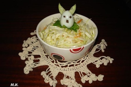 Фото к рецепту: Салат из капусты (просто и вкусно)
