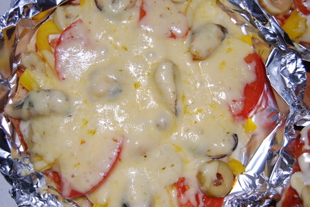 Фото к рецепту: Mini-пицца с мидиями