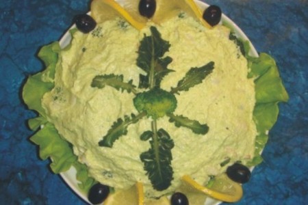 Фото к рецепту: Салат из брокколи и крабового мяса