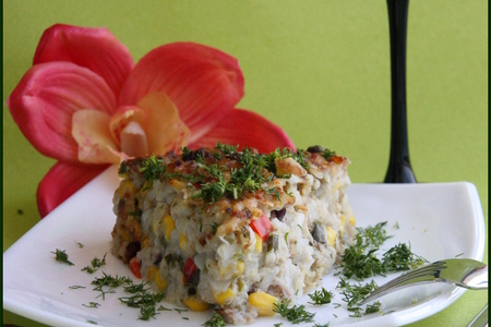Фото к рецепту: Пикантный рисовый пирог с сыром
