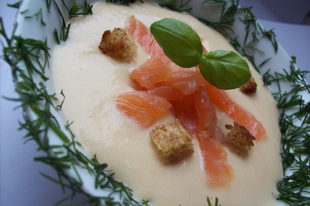 Фото к рецепту: Крем-суп рыбный