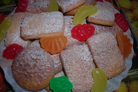 Фото к рецепту: Печенье «зимнее» (с огуречным рассолом)