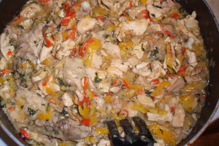 Фото к рецепту: Фрикасе из курицы с болгарским перцем.