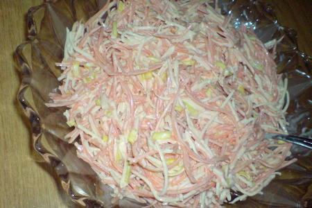 Фото к рецепту: Салат из сельдерея с морковью"farmer"