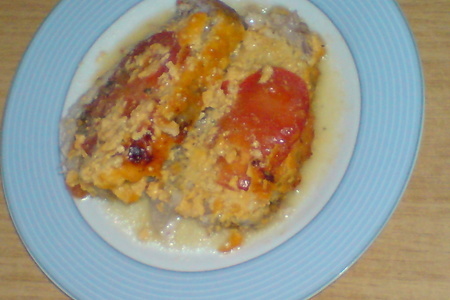 Фото к рецепту: "книжка" из свинины с плавленным сыром и помидорами