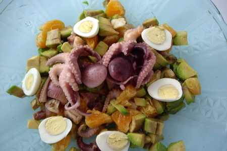 Фото к рецепту: Салат "свидание осьминожек"