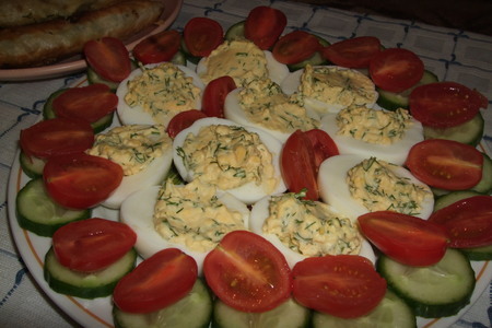 Фото к рецепту: Яйца фаршированные "простенькие"