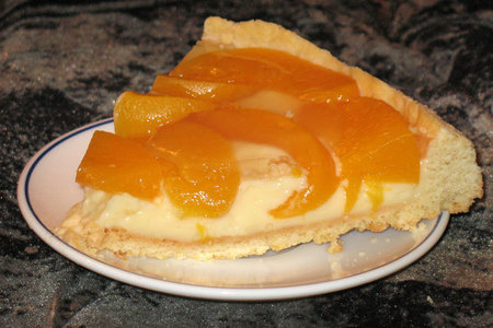 Персиковый пирог из песочно-лимонного теста