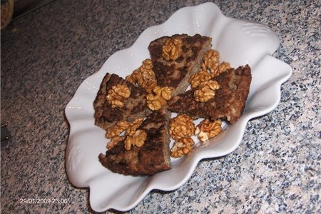 Фото к рецепту: Кюкю из баклажанов с орехами
