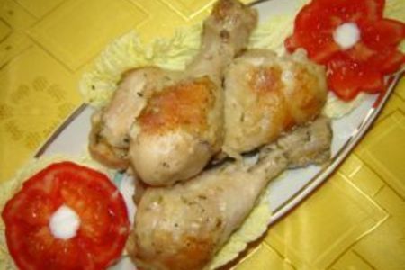 Фото к рецепту: Курица с розмарином и чесноком