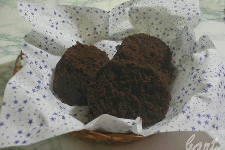 Фото к рецепту: Шоколадный кекс на пиве