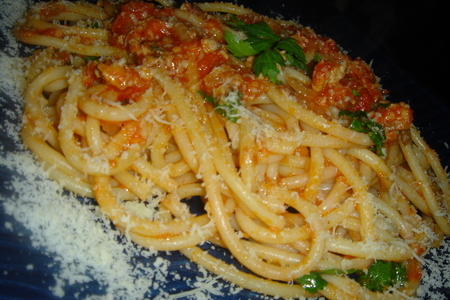 Фото к рецепту: Немножко италии или паста аматричиана