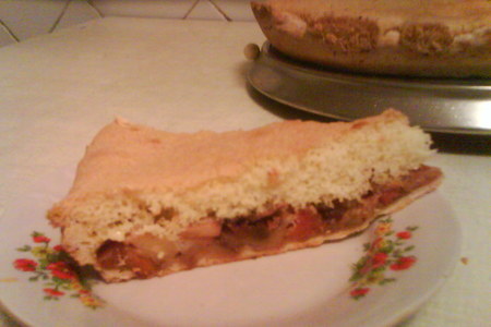 Фото к рецепту: Пирог с яблоками бисквитный