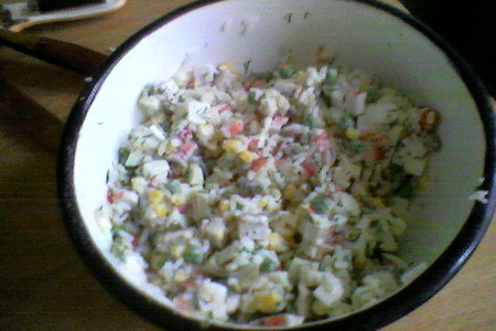 Фото к рецепту: Крабовый салат по-быстрому