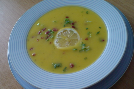Фото к рецепту: Крем-суп из жёлтой паприки