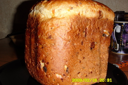 Фото к рецепту: Хлеб с сыром , колбасой и розмарином  для хп
