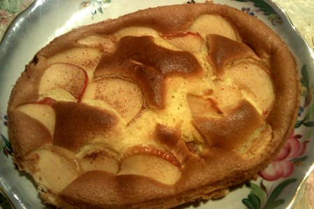Фото к рецепту: Пирог с яблоками на скорую руку