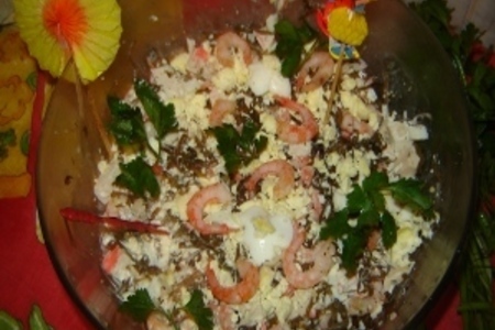 Фото к рецепту: Салат из морепродуктов "итальянская прихоть"
